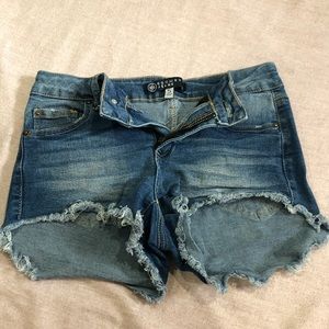 6/$20!!! Ripped Hem Shorts